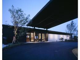 �G�[�XJTB�F���̃��]�[�g�E�@���h